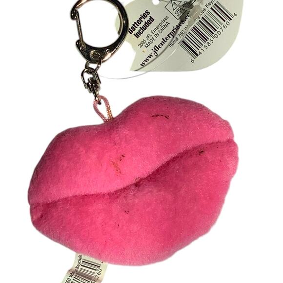 2005 Novelty Whistling Lips Keychain (Still Whistles TOO!) - Picture 5 of 5